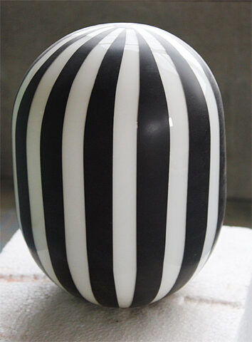 Black White Stripe Egg Shape Clayarts
